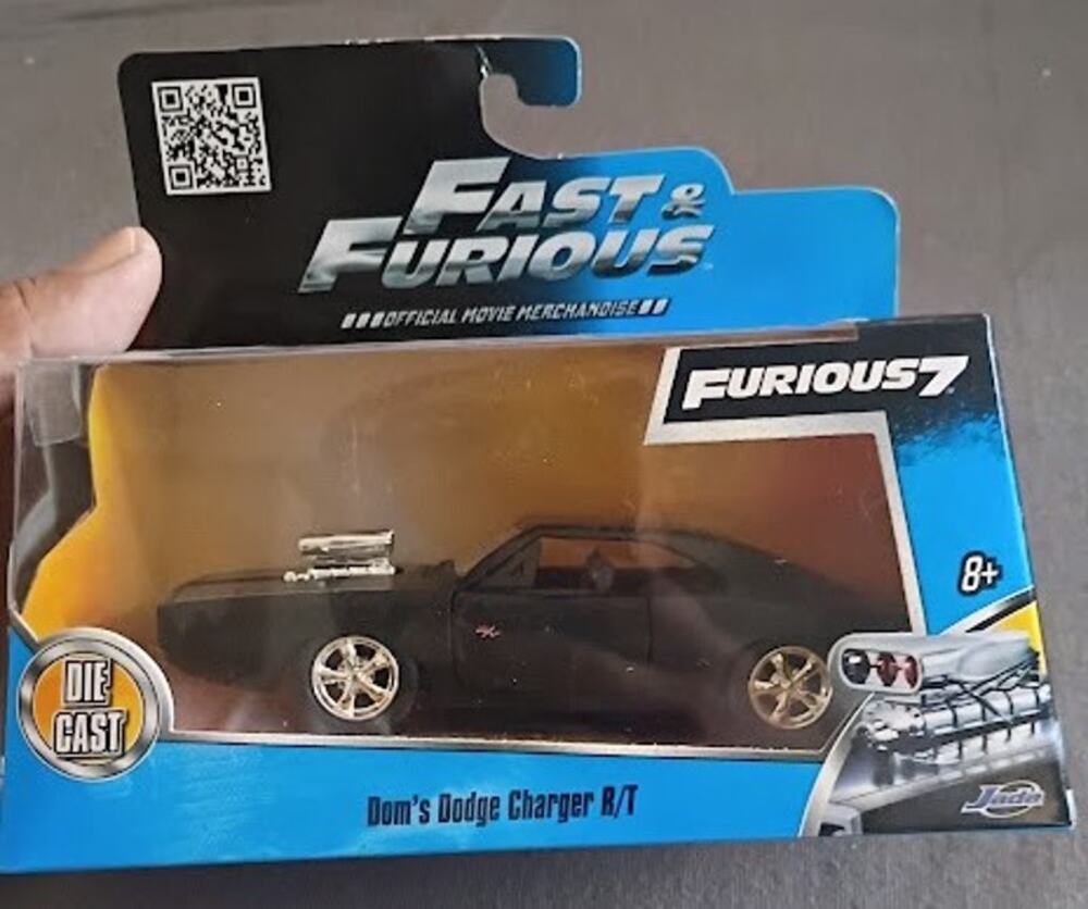 Jada Fast & Furious 7 Dom's 1970 Dodge Charger R/T 1:32 Diecast Sealed